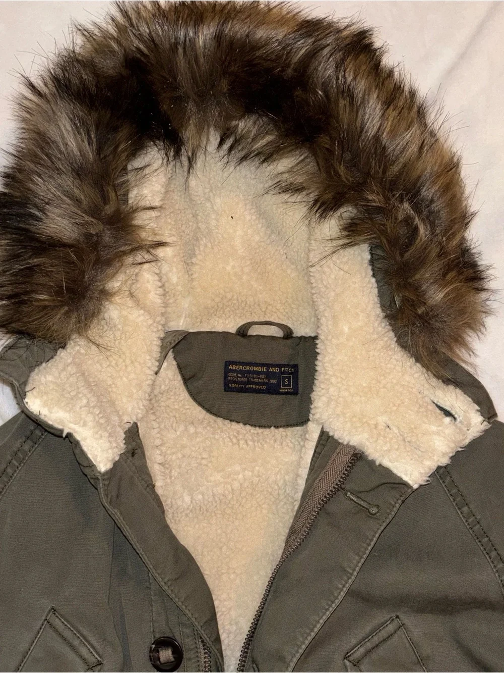 Abercrombie & Fitch Men’s Faux Fur Parka Jacket size Small